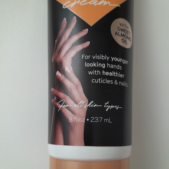 CelluDefense Shea Butter/Almond Oil Cuticle Repairing Size:8fl.oz CelluDefense - Picture 5 of 6